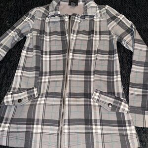 LA. Kitty Women’s Plaid Zip-Front Trench Coat in Gray and White small